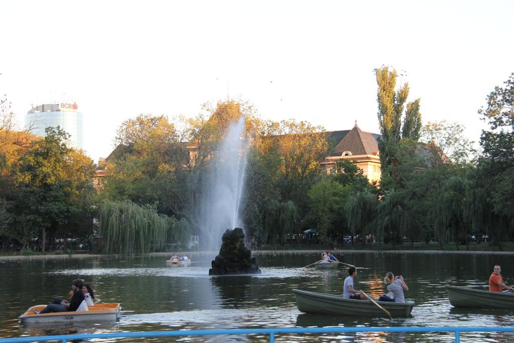Central Park Bukarest Exterior foto